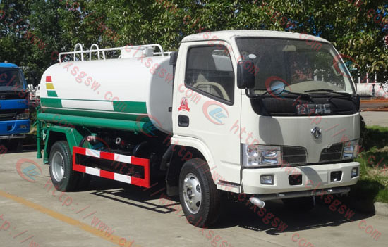 東風小卡灑水車